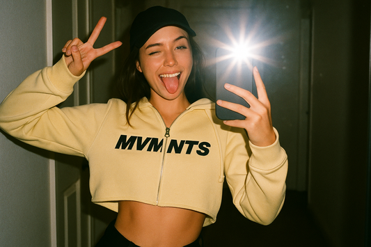 SORA Prompt Pack – Y2K Film Flash